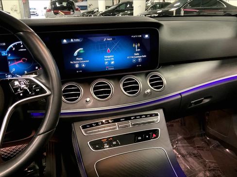 Used 2022 Mercedes-Benz E 350 Sedan image 6