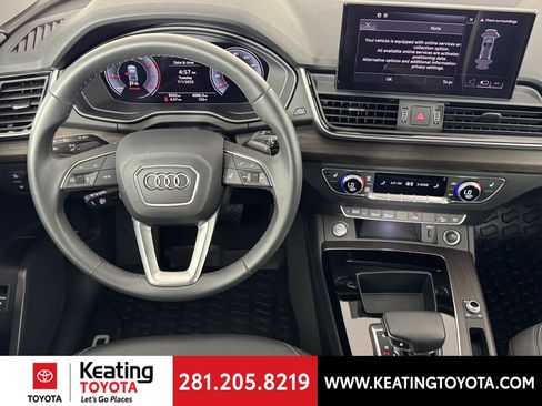 Used 2025 Audi Q5 2.0T Premium image 11