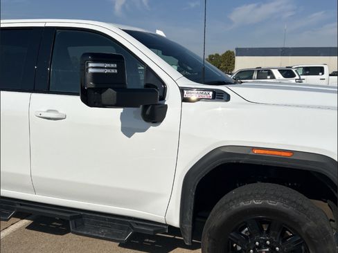 Used 2025 GMC Sierra 2500 AT4 AWD/4WD image 14