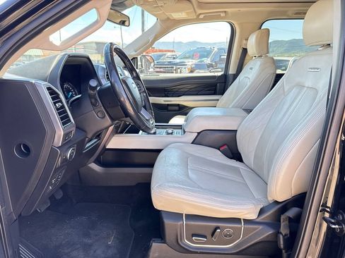 Used 2018 Ford Expedition Max Platinum AWD/4WD image 13