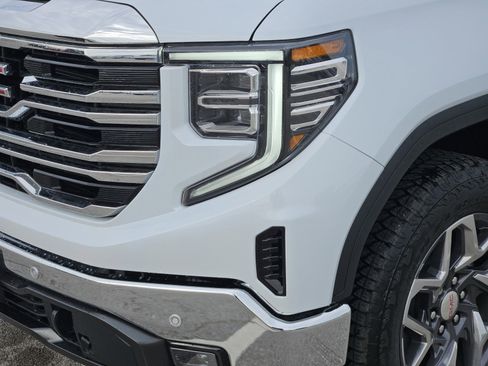 New 2026 GMC Sierra 1500 SLT AWD/4WD image 5