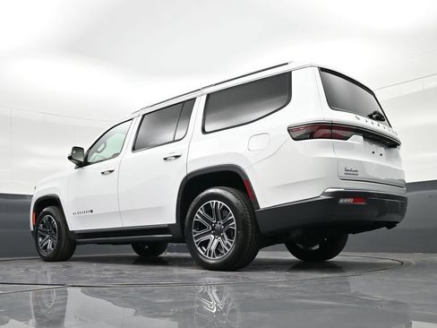 Used 2022 Jeep Wagoneer Series III image 26