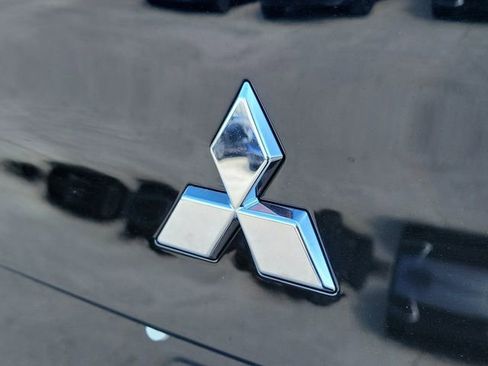 New 2026 Mitsubishi Outlander ES FWD image 8