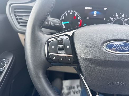 Used 2022 Ford Escape SE w/ Convenience Package image 31