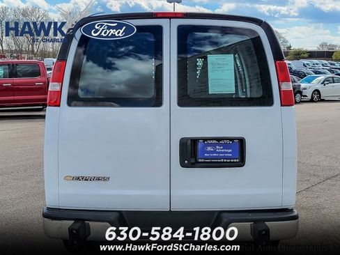 Used 2024 Chevrolet Express 2500 w/ Driver Convenience Package RWD image 5