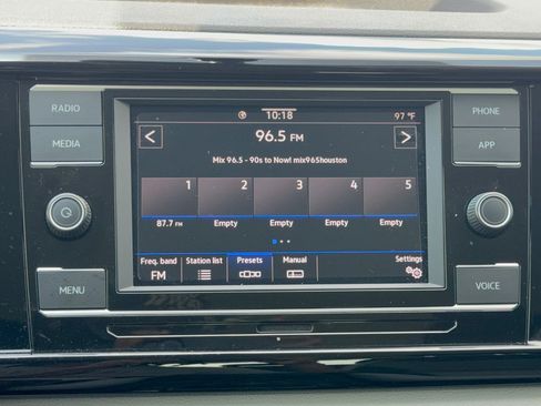 Certified 2023 Volkswagen Taos S FWD image 23