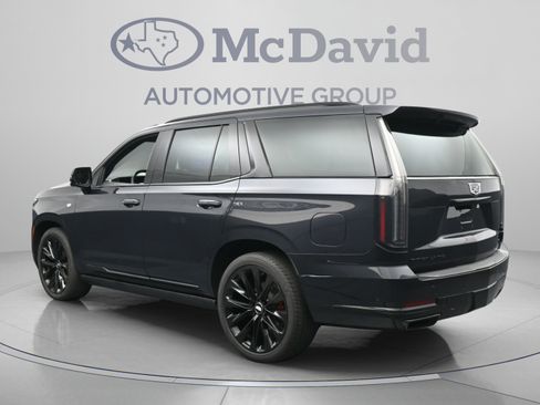 Used 2026 Cadillac Escalade Platinum Sport w/ LPO, ONYX Package AWD/4WD image 6