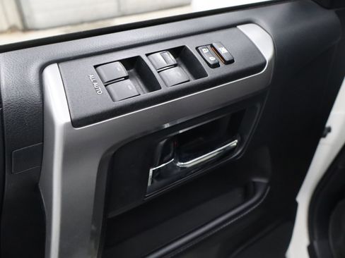 Used 2020 Toyota 4Runner SR5 Premium image 15