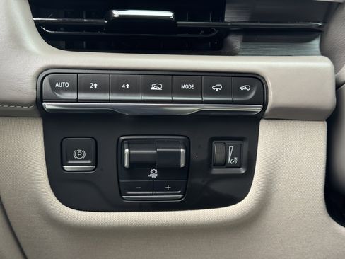 Certified 2022 Cadillac Escalade Sport Platinum image 33