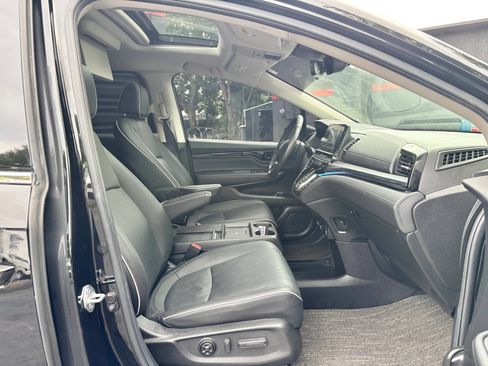 Used 2025 Honda Odyssey Elite image 7