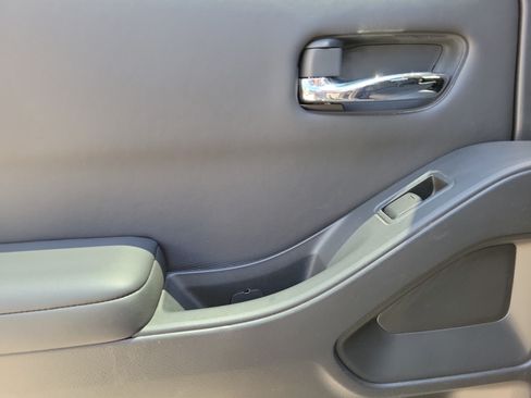 Certified 2024 Nissan Frontier SV w/ Technology Package RWD image 19