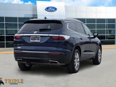 Used 2023 Buick Enclave Essence w/ Experience Buick Package AWD/4WD image 5