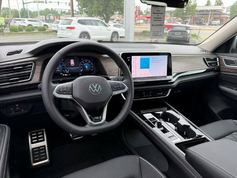 New 2026 Volkswagen Atlas SEL Premium R-Line AWD/4WD image 16
