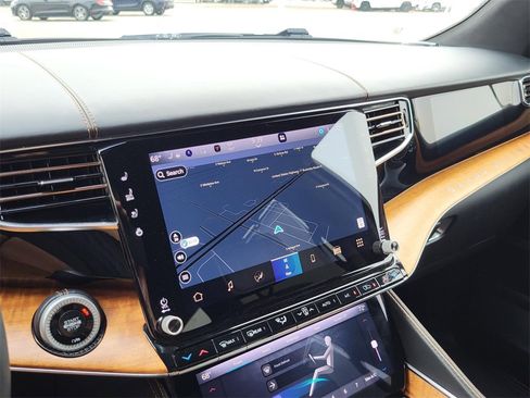 Used 2024 Jeep Grand Wagoneer L Series III image 28