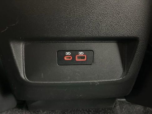 Used 2024 Nissan Frontier SV image 43