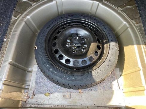 Used 2007 Chevrolet Malibu LS image 26