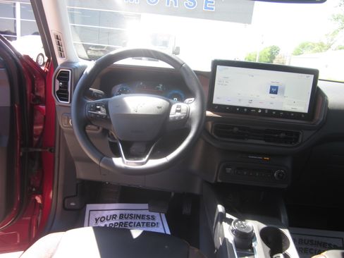 Used 2025 Ford Bronco Sport Outer Banks w/ Outer Banks Tech Package+ AWD/4WD image 13
