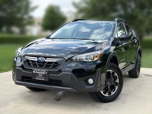 Certified 2021 Subaru Crosstrek 2.0i Premium w/ Moonroof Package AWD/4WD image 1