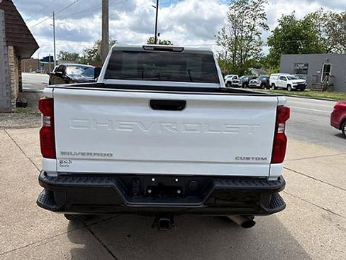 Used 2022 Chevrolet Silverado 2500 Custom w/ Snow Plow Prep/Camper Package AWD/4WD image 7