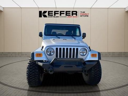 Used 2004 Jeep Wrangler 4WD image 9