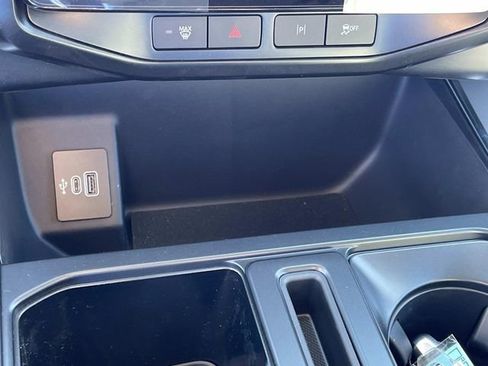 New 2025 Ford F150 Lightning Flash image 28