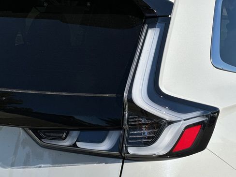 New 2025 Honda CR-V FWD e:FCEV image 30
