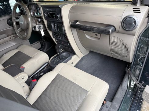 Used 2010 Jeep Wrangler Unlimited Sport image 14