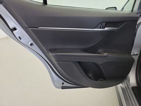 Used 2023 Toyota Camry SE FWD image 14