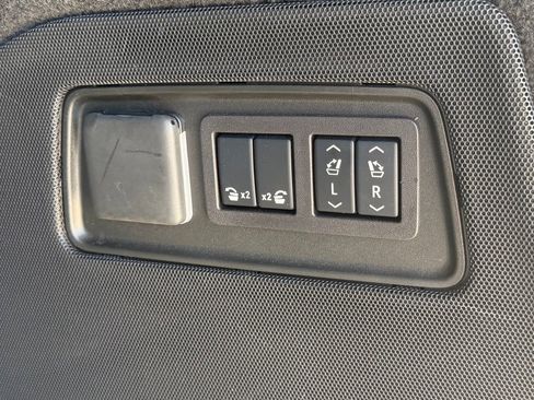 Used 2024 Cadillac Escalade Sport w/ LPO, ONYX Package AWD/4WD image 34