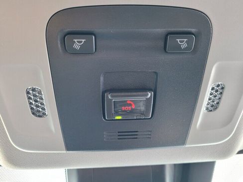 Certified 2020 Toyota Camry LE image 32