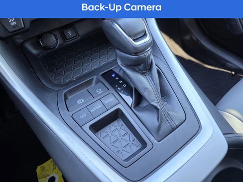 Used 2021 Toyota RAV4 XLE Premium image 26