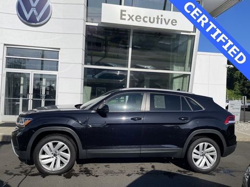 Used 2021 Volkswagen Atlas Cross Sport SE image 2
