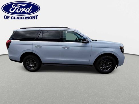 New 2026 Ford Expedition Active AWD/4WD image 9