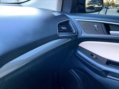 Used 2018 Ford Edge SEL w/ Equipment Group 201A image 25