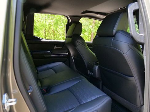 Used 2025 Toyota Tacoma TRD Sport w/ TRD Sport Premium Package image 40