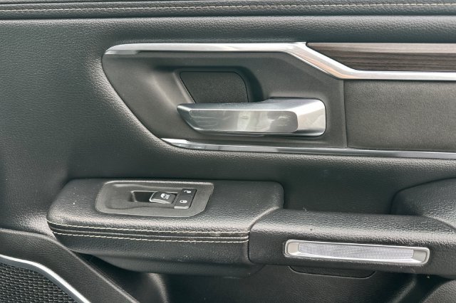 Used 2025 RAM 1500 Laramie AWD/4WD image 19