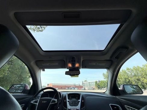 Used 2012 Chevrolet Equinox LT FWD image 19