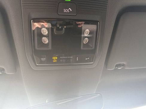 New 2025 Volkswagen ID. Buzz Pro S RWD image 33