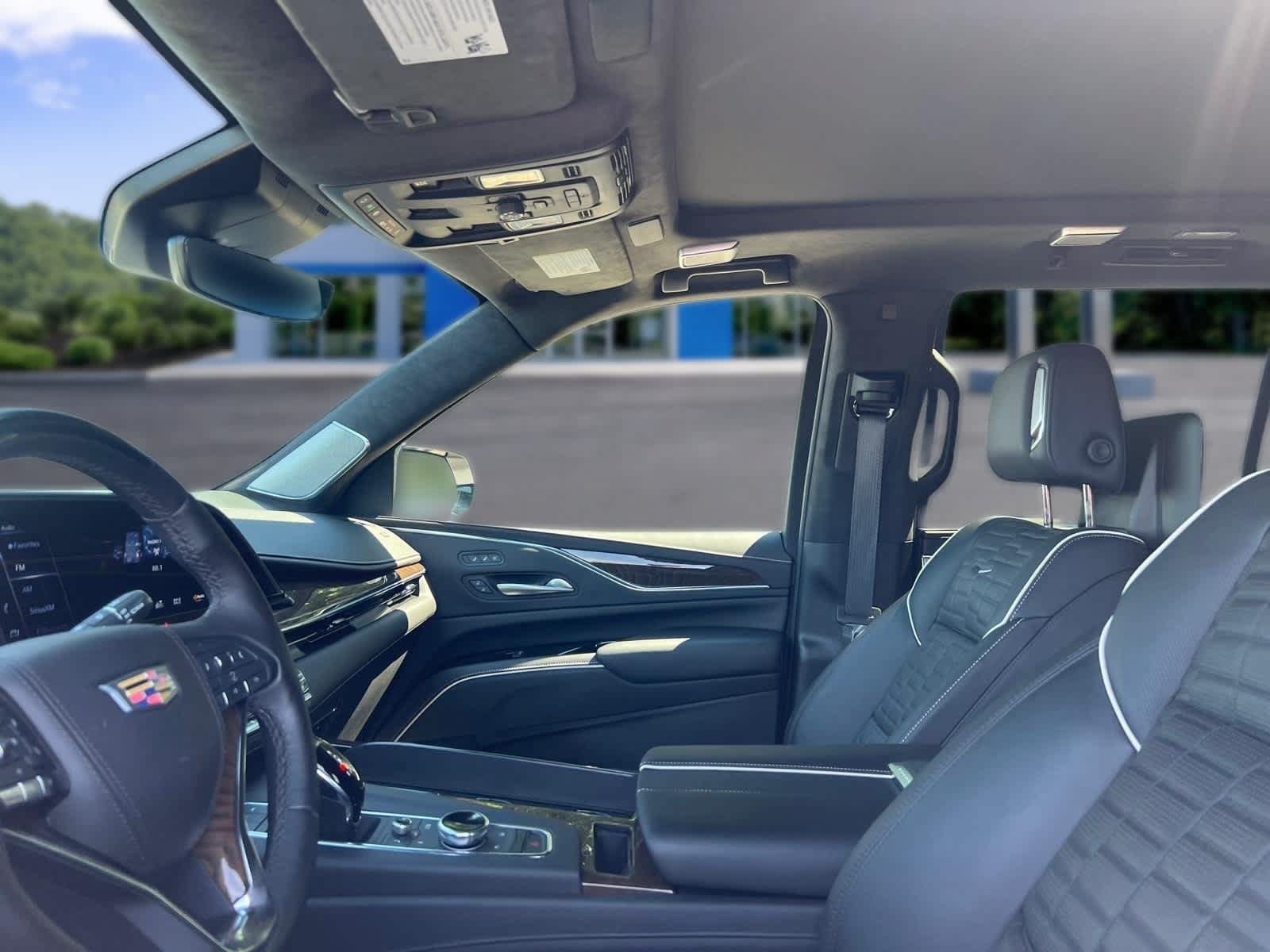 Certified 2024 Cadillac Escalade Sport Platinum w/ LPO, ONYX Package AWD/4WD image 12