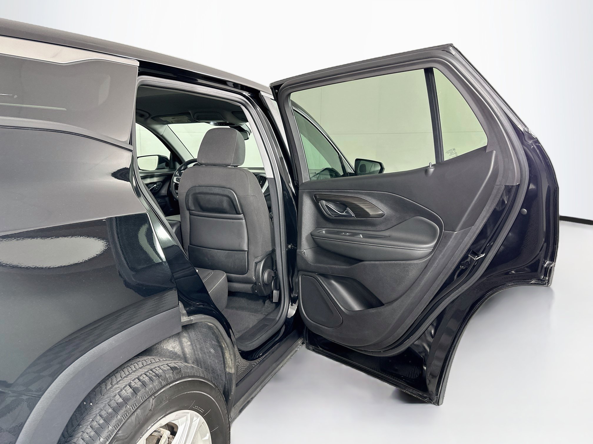 Used 2024 GMC Terrain SLE AWD/4WD image 27