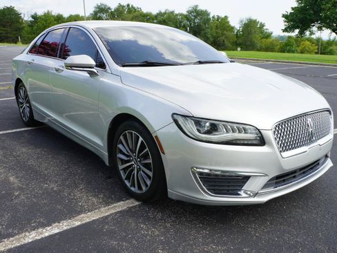 Used 2017 Lincoln MKZ Premiere FWD image 3