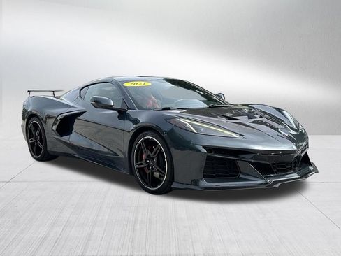 Used 2021 Chevrolet Corvette Stingray Coupe w/ 1LT RWD image 4