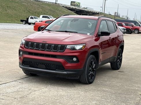 New 2026 Jeep Compass Latitude image 11