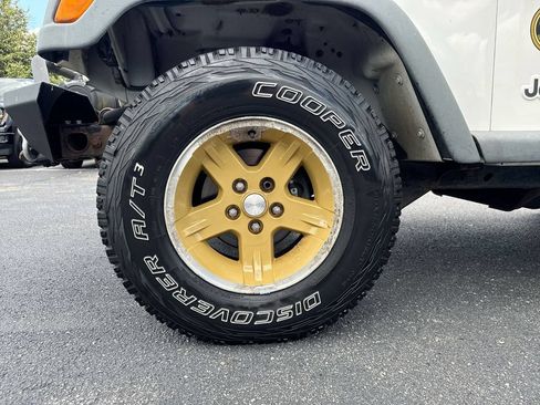 Used 2006 Jeep Wrangler Sport w/ Golden Eagle Group AWD/4WD image 24