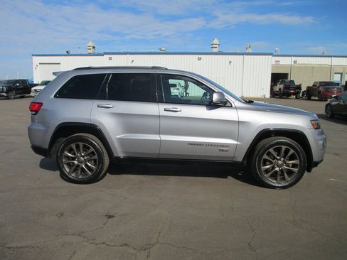 Used 2016 Jeep Grand Cherokee Limited 75th Anniversary image 2