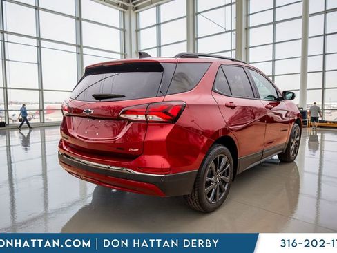 Used 2023 Chevrolet Equinox RS w/ RS Leather Package image 31
