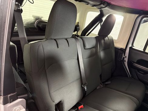 Used 2020 Jeep Wrangler Unlimited Sport S image 22