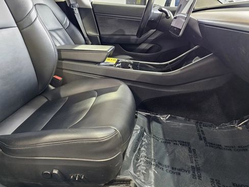 Used 2017 Tesla Model 3 RWD image 7