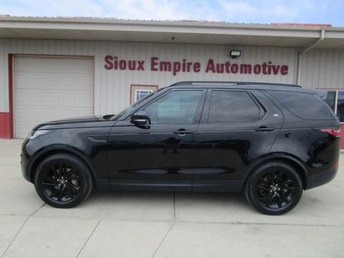 Used 2019 Land Rover Discovery HSE AWD/4WD image 2
