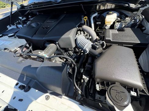 Used 2022 Toyota Tundra SR5 w/ SR5 Convenience Package image 37